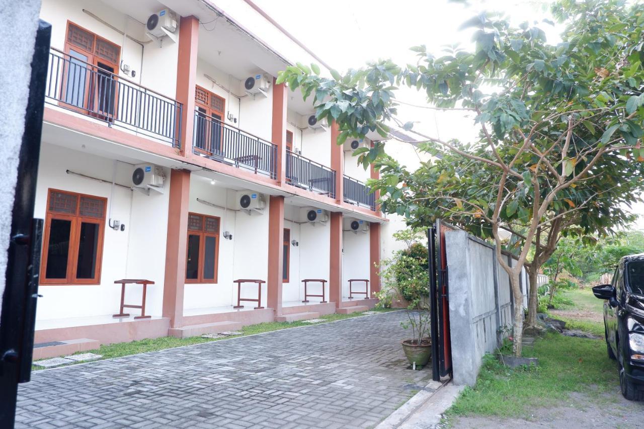 Ferienwohnung Reddoorz At Bale Eja Syariah Senggigi Montongbuwoh Exterior foto